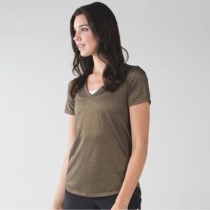 Lululemon Gold and Black What the Sport Tee Sz 4